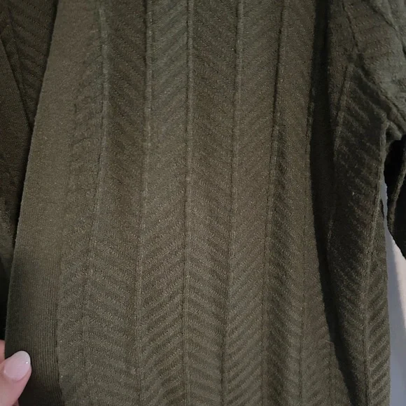 Green Long Cardigan Sweater with pockets - Picture 2 of 2